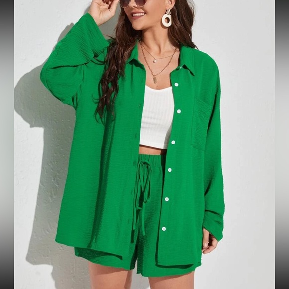 SHEIN Tops - Offer will be accepted! Cutest Matching Set 💚